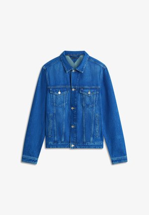 Modra denim jakna s sprednjim zapenjanjem na gumbe, dvema žepoma na prsih, špičatim ovratnikom in rahlo izpranim videzom. Dolgi rokavi z gumbi na manšetah.