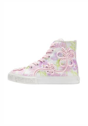 Sneaker alte con un motivo floreale pastello, lacci rosa e applicazioni di fiori in texture. La suola in gomma bianca presenta un dettaglio con logo.