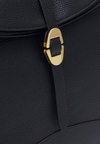Coccinelle Borsa a mano - black