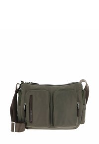 Borsa rettangolare verde oliva realizzata in tessuto morbido, dotata di due tasche frontali, un comparto con zip e una tracolla regolabile marrone.