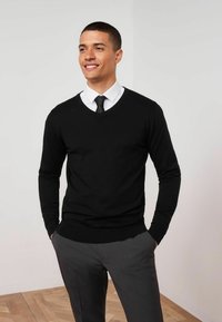 Next RICH V-NECK - Neule - black