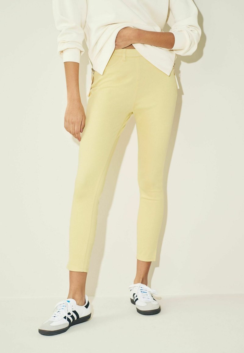 Next CROPPED - Mom jeans - yellow