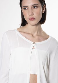 INFLUENCER Chaqueta de punto - white