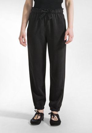 TENCEL JOGGER - Jogginghose - black