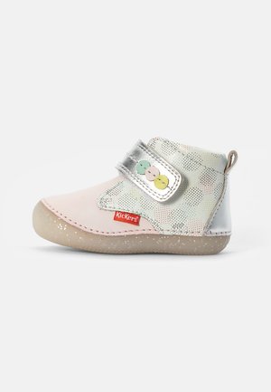SABIO - Scarpe primi passi - blanc rose pois multico