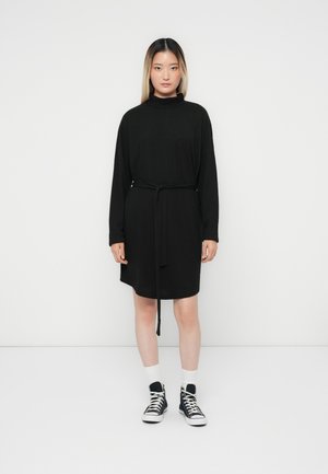 NMCITY AVA SHORT DRESS CURVE - Svetríkové šaty - black