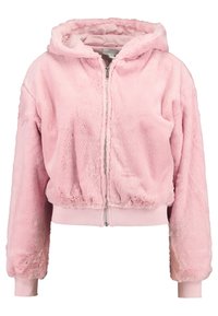 Faux fur rosa hoodie med dragkedja fram, stor huva, ribbade ärmar och nerkant. Mjuk textur med avslappnad passform och lätt drapering vid midjan.
