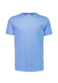 T-shirt azzurro chiaro a maniche corte con scollo tondo e vestibilità rilassata, mostrata frontalmente su uno sfondo bianco.
