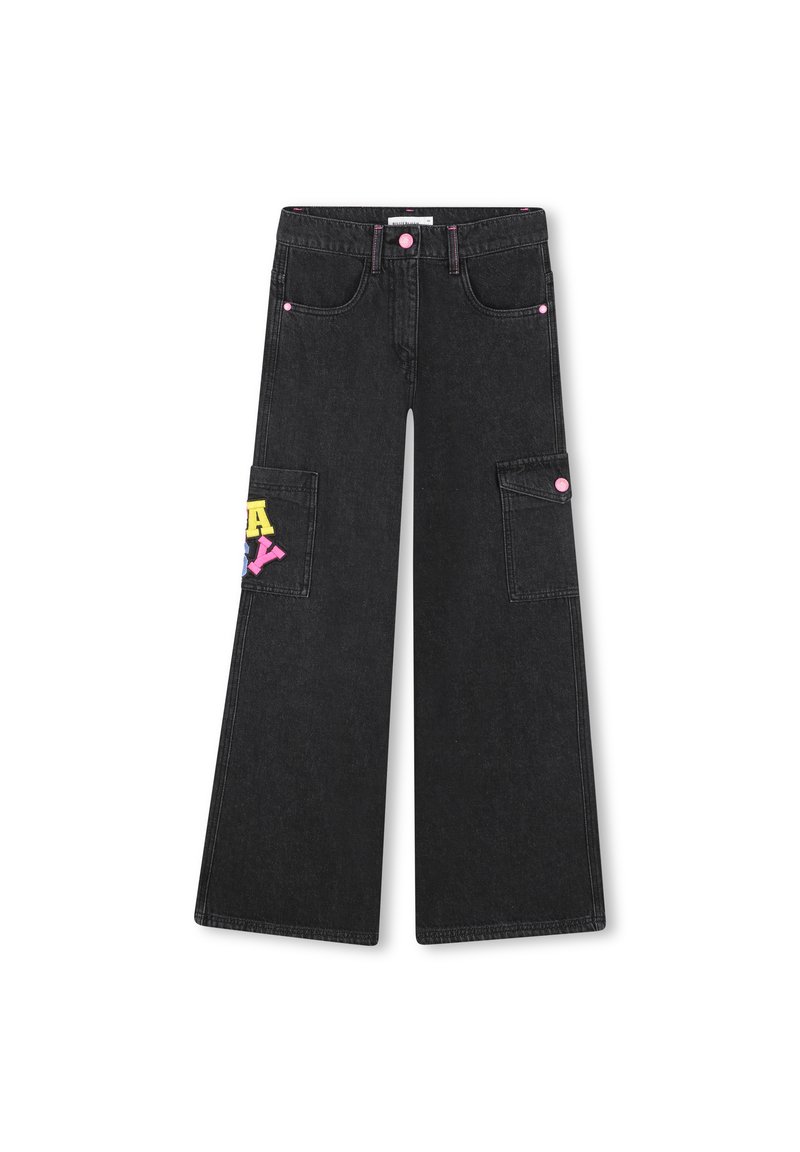 Jean large noir en denim, doté de quincaillerie rose, de deux poches cargo et d'imprimés graphiques colorés sur le côté.