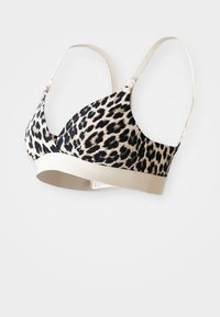 Sujetador de estampado de leopardo con una tela suave, copas triangulares, una banda lisa de color beige claro y tirantes ajustables. El diseño presenta un atrevido patrón animal.