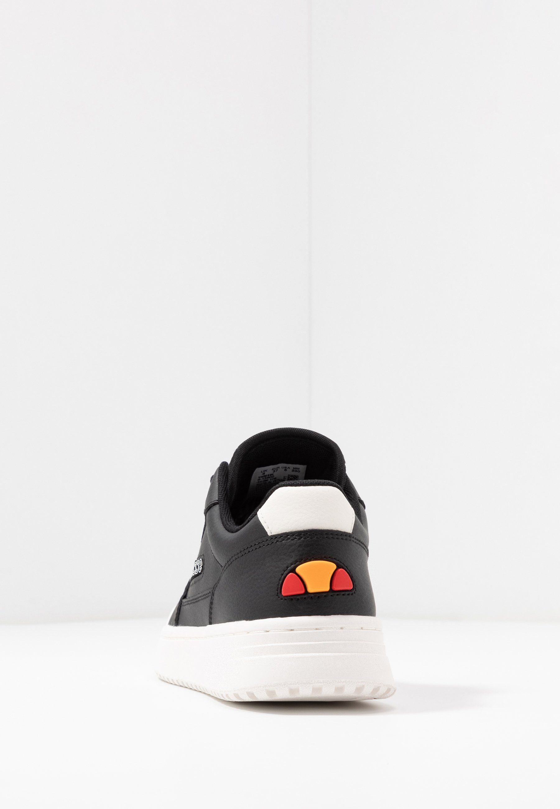 Ellesse VARESSE Joggesko blackwhitesvart Zalando.no Ellesse VARESSE Joggesko blackwhitesvart Zalando.no