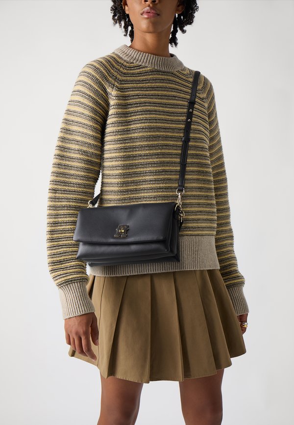 MODERN CONV - Handbag