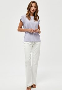 Minus MILETI TEE - T-shirt basic - cosmic lavender