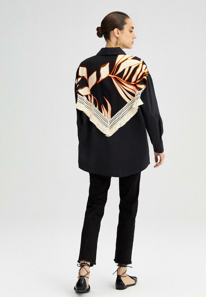 Touché Privé TASSEL DETAILED Overhemdblouse black/zwart Zalando.nl