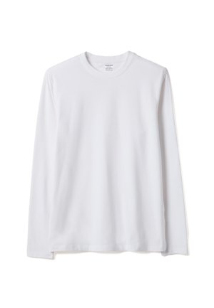 Weißes langärmliges Rundhalsshirt mit normaler Passform und glattem, einfarbigem Stoff, dargestellt auf einem weißen Hintergrund.