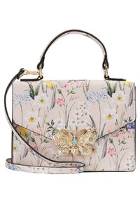 Blomster håndtaske i lys pink imiteret læder med sommerfugleudsmykning. Har en håndtag på toppen og en aftagelig skulderrem.