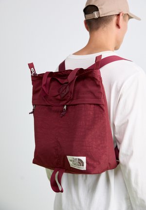 BERKELEY TOTE PACK UNISEX - Dagryggsäck - sumac/alpine plum