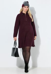 Ulla Popken TROYER COLLAR - Strikkjoler - dark claret