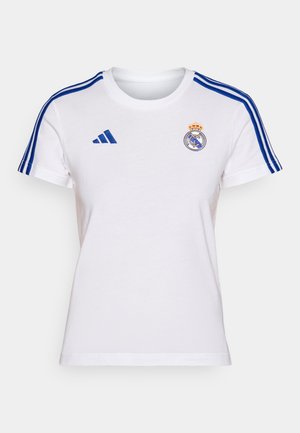 Witte katoenen t-shirt met blauwe Adidas strepen op de mouwen, met het Real Madrid-logo op de borst en een ronde hals.