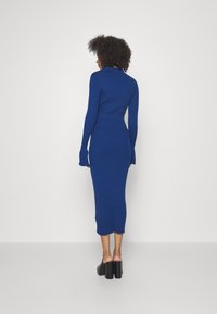 NA-KD TRUMPET SLEEVE DRESS - Maxiklänning - dark blue