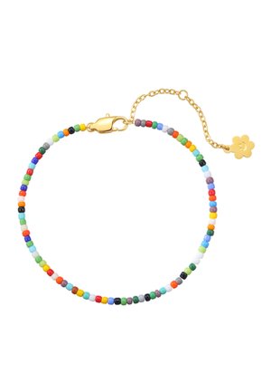 Zartes Armband mit kleinen mehrfarbigen Perlen und einem goldenen Karabinerverschluss, mit einer kurzen goldenen Kette und einem Blumenanhänger.