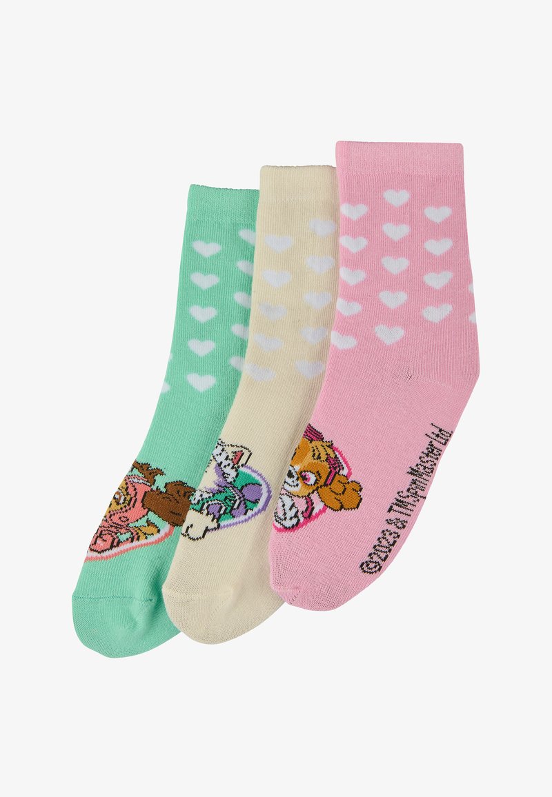 Trzy pary skarpetek do kolan: miętowe z białymi sercami, beżowe z białymi sercami i grafiką, różowe z białymi sercami i grafiką.