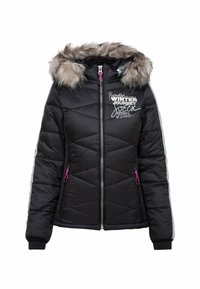 Veste d'hiver matelassée noire avec capuche bordée de fourrure, fermeture éclair frontale, poches latérales et motif de texte blanc sur la partie supérieure gauche de la poitrine.