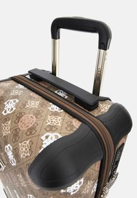 Guess ELIETTE  - Kufr - latte logo multi