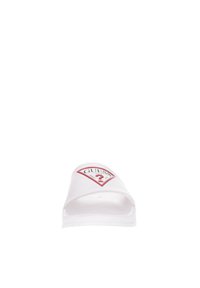 Infradito bianche con texture liscia, caratterizzate da un logo grafico rosso e nero a forma di diamante sulla fascia. Suola piatta.