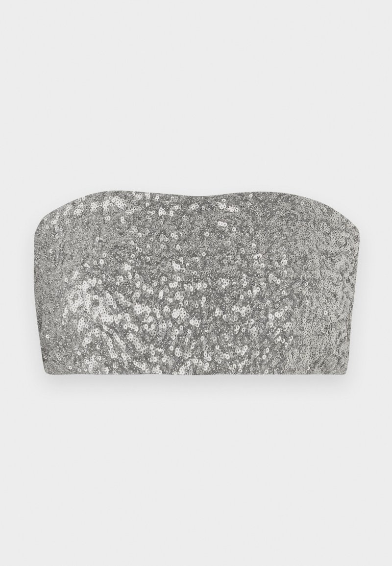 Sölvfärgad paljettbandeau-top med en böjd design, slät textur och glittrande finish. Har en enkel, utan axelband-siluett.