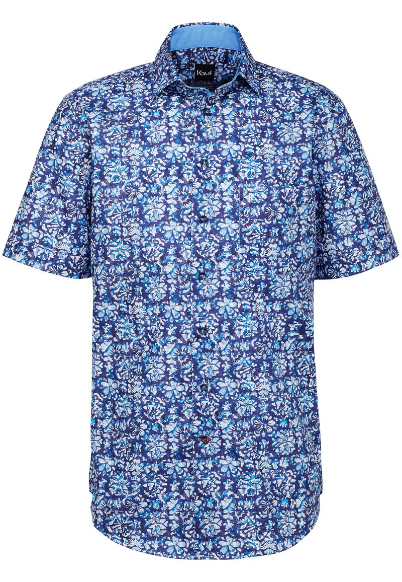Camicia a maniche corte con un motivo floreale blu su uno sfondo blu navy, con un'apertura a bottoni sul davanti e un colletto azzurro a contrasto.