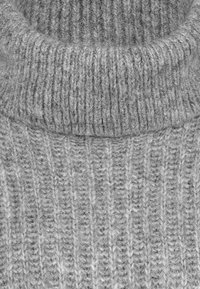 Sublevel ROLLKRAGEN - Strickkleid - dark grey