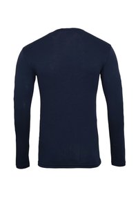 Marineblaues Langarm-T-Shirt aus weicher Baumwolle. Hat ein einfaches, tailliertes Design mit Rundhalsausschnitt und glatter Textur.