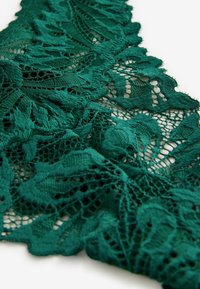 Next COMFORT - String - evergreen