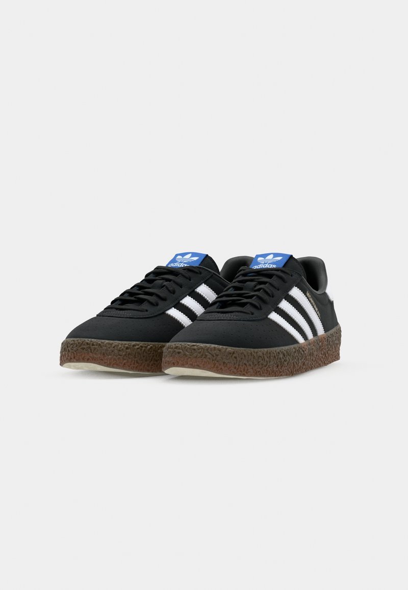 adidas Originals MONTREAL UNISEX - Trainers - core black/footwear  white/black - Zalando.ie