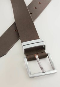 Non sélectionné, brown