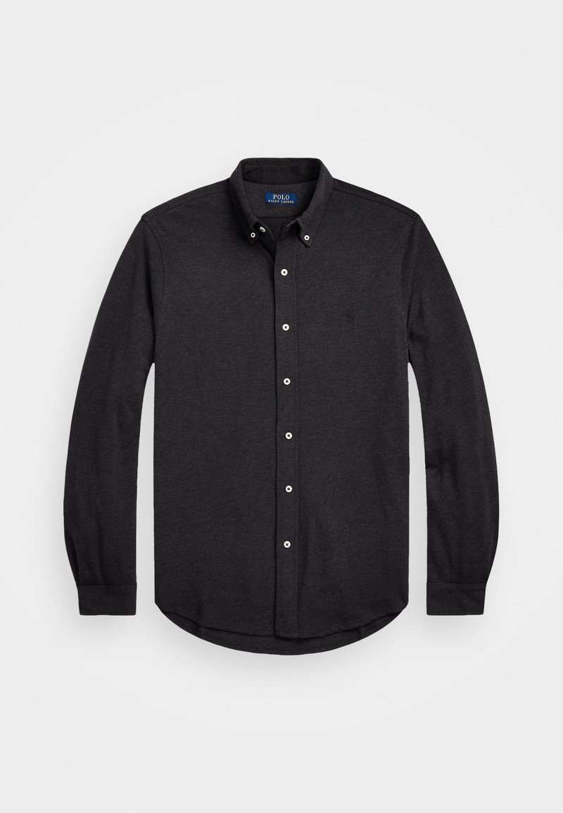 Koszula na guziki w ciemnoszarym kolorze, wykonana z bawełny, z długimi rękawami, kołnierzykiem, białymi guzikami oraz małym logo na lewej piersi.