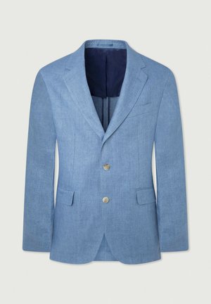 Blazer de lino azul claro con un acabado texturizado, diseño de un solo botón, solapas con muesca y dos bolsillos frontales con solapa. Presenta botones marrones.