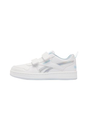 Baskets blanches Reebok avec deux bandes Velcro, doublure bleu clair et logo sur le côté et le talon, vues du côté extérieur.