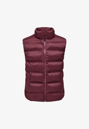 Chaleco acolchado burdeos con cuello alto, cremallera frontal completa y patrón acolchado horizontal. Tejido liso y brillante con bolsillos laterales.