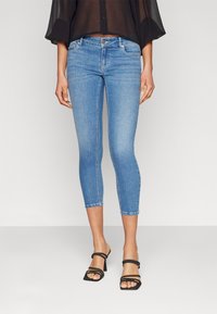 Vero Moda - VMSYLVIA - Jeans Skinny Fit - medium blue denim Thumbnail-Bild 1