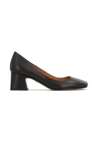 Décolleté in pelle nera con punta rotonda, tacco a blocco di altezza media, texture liscia e design minimalista. Presenta un sottile dettaglio vicino al tallone.