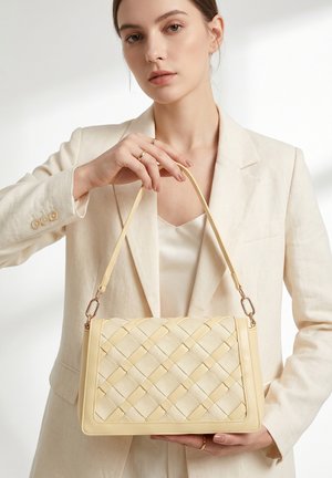 Kassandra, KASSANDRA SHOULDER BAG - Handtasche - yellow