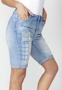 Koroshi Džinsiniai šortai - azul med medium blue