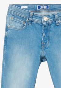 Jack & Jones Junior JJILIAM JJORIGINAL AGI JR - Vaqueros pitillo - blue denim