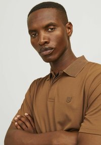 Jack & Jones PREMIUM JPRCCRODNEY - Poloshirts - nuthatch
