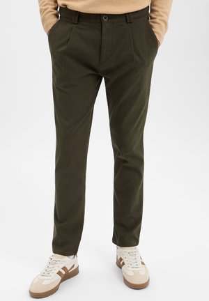Chino - oliv