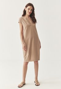 TATUUM EZIMI - Obleka/pulover - beige