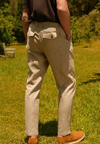 Next TEXTURED-REGULAR FIT - Chino - stone