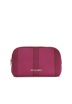 Prostokątna saszetka na zamek w kolorze bordowym i różowym, z wzorem skośnych pasków oraz logo "ILSE JACOBSEN" umieszczonym na środku z przodu.